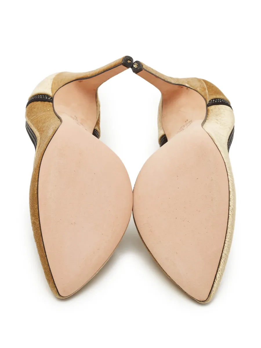 pointed-toe pumps 10