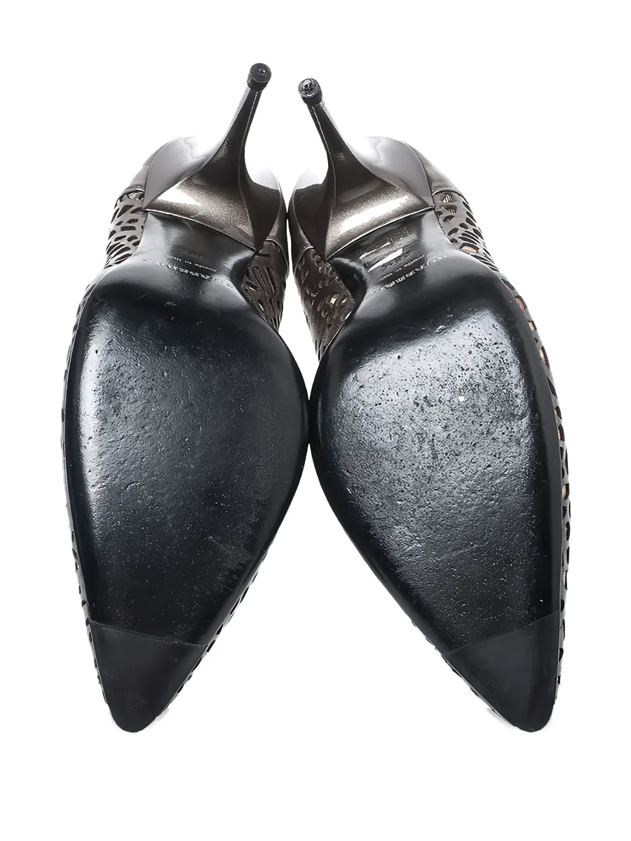 110mm Nova Check heeled pumps 8