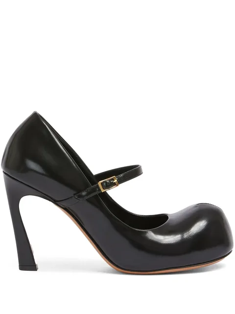 Mary Jane pumps