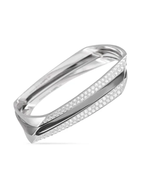 pre-owned 18kt white gold diamond bracelet set