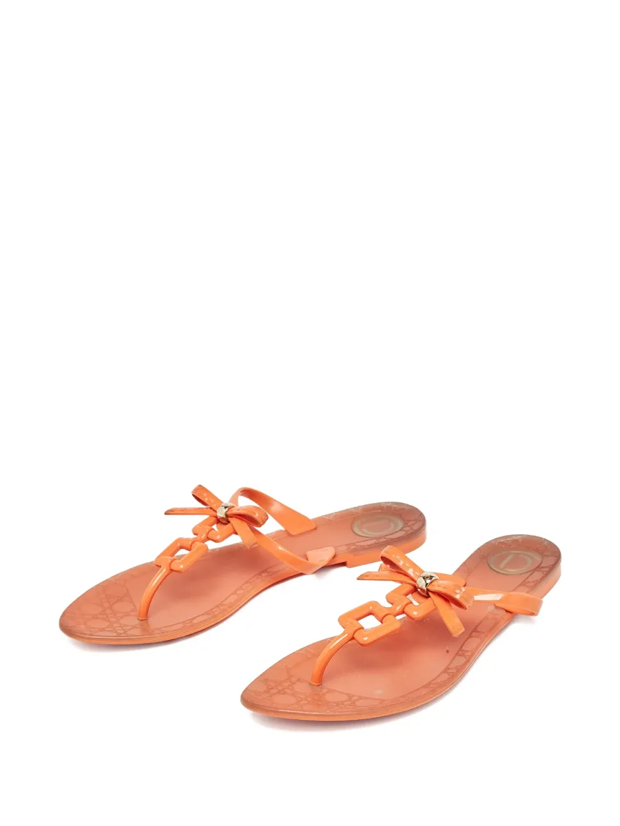 chain-detail flat sandals 10