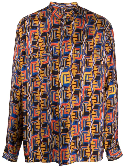 graphic-print shirt