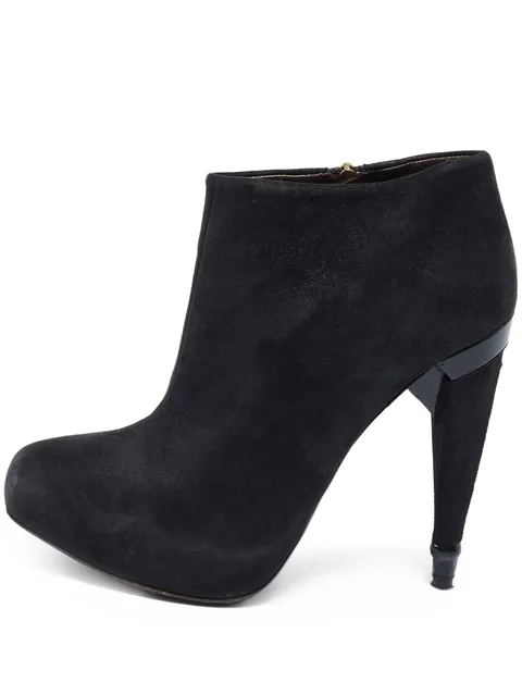 sculptural-heel suede boots