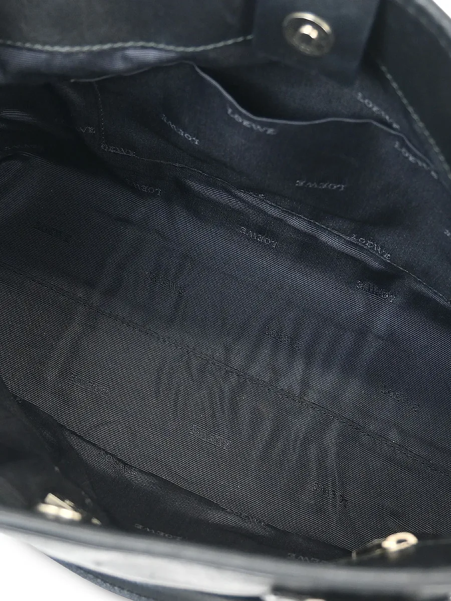 2007 30 Fusta embossed-logo tote bag 13