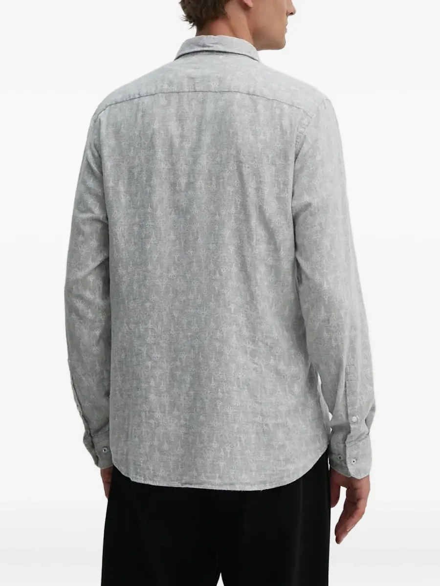 patterned long-sleeved shirt 4