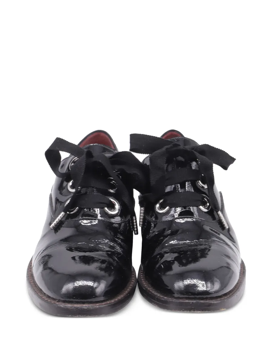 lace-up patent leather shoes 4