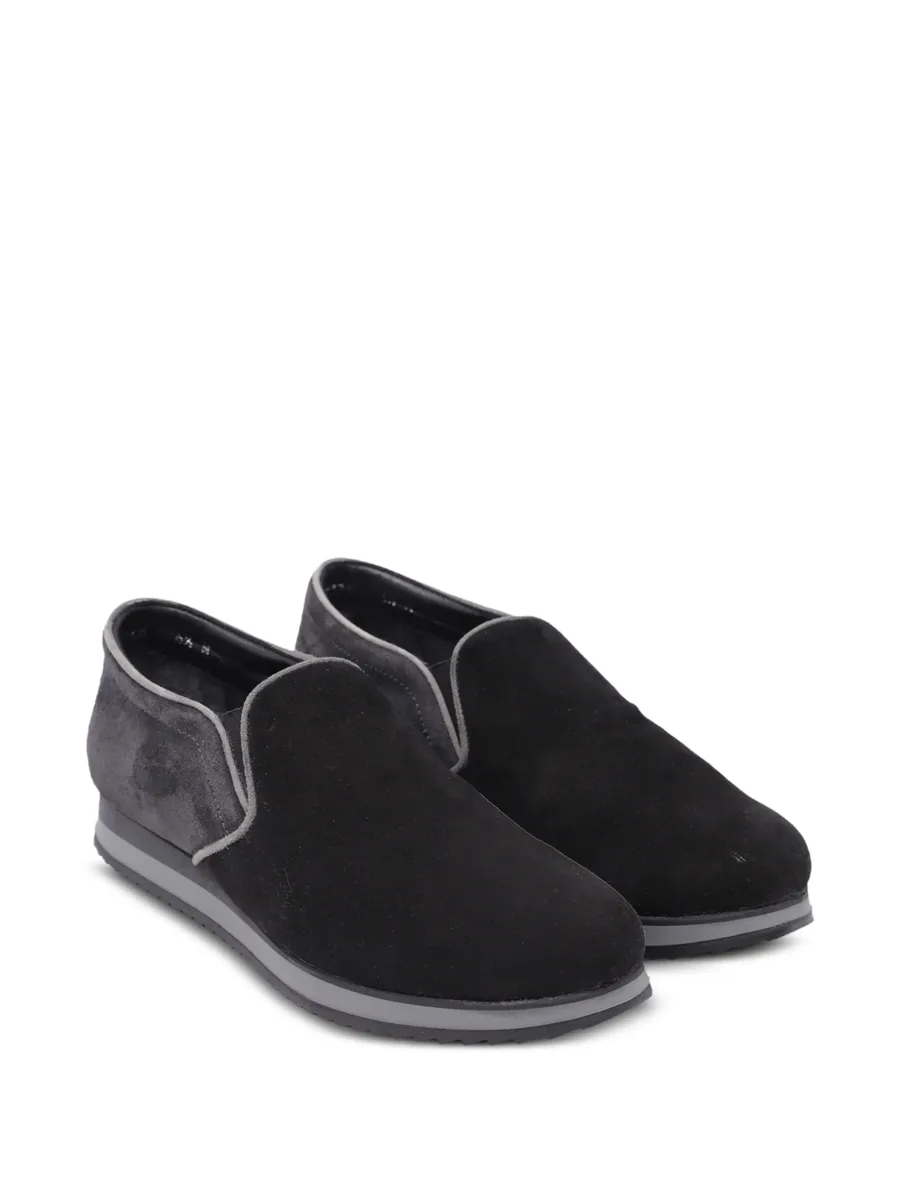 slip-on sneakers 3