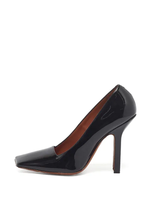 Boomerang leather heeled pumps